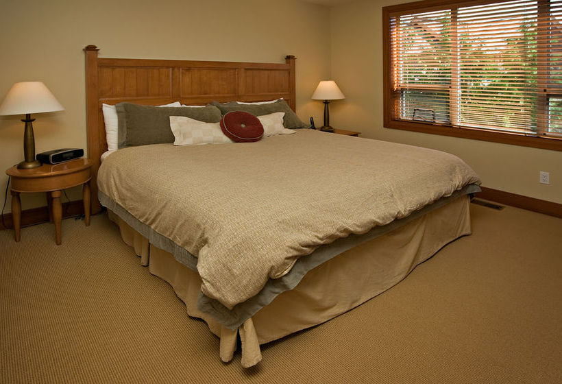 Hotel Westwind Properties At Montebello Ii | Whistler | British Columbia | Canada 3