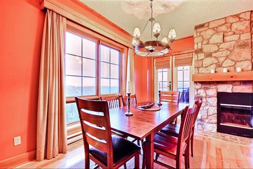 Hotel L'equinoxe | Mont Tremblant | Quebec | Canada 1