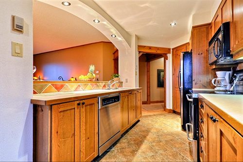 Hotel L'equinoxe | Mont Tremblant | Quebec | Canada 11