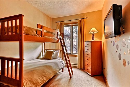 Hotel L'equinoxe | Mont Tremblant | Quebec | Canada 16