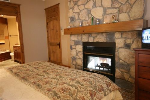 Hotel L'equinoxe | Mont Tremblant | Quebec | Canada 19