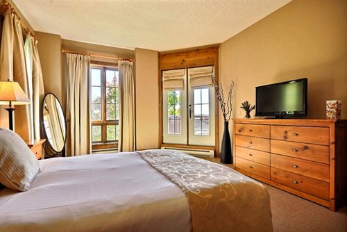 Hotel L'equinoxe | Mont Tremblant | Quebec | Canada 5