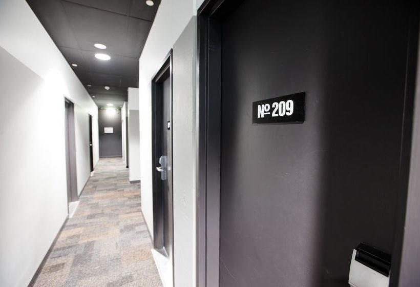 Hostel Bunk Backpackers | Fortitude Valley | Queensland | Australia 2