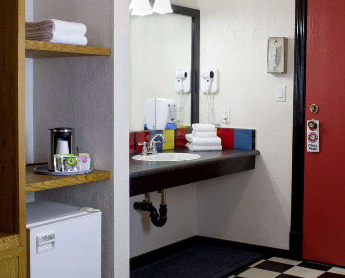 Hotel The Bulldog | Vernon | British Columbia | Canada 1