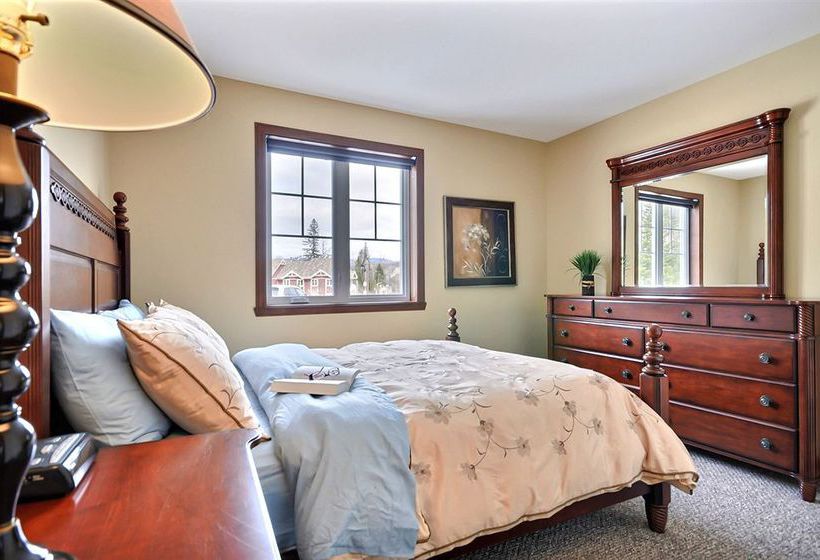 Hotel Oasis Mont Tremblant Quebec