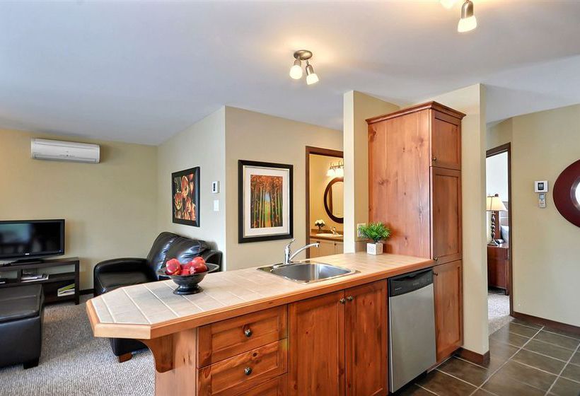 Hotel Oasis | Mont Tremblant | Quebec | Canada 1