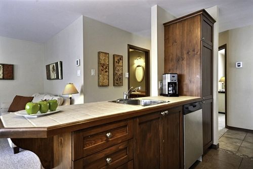 Hotel Oasis | Mont Tremblant | Quebec | Canada 20