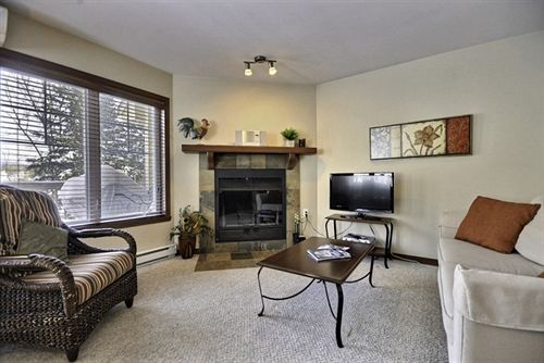 Hotel Oasis | Mont Tremblant | Quebec | Canada 8