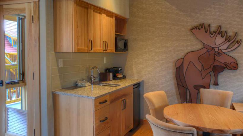 Moose Hotel & Suites | Banff | Alberta | Canada 19