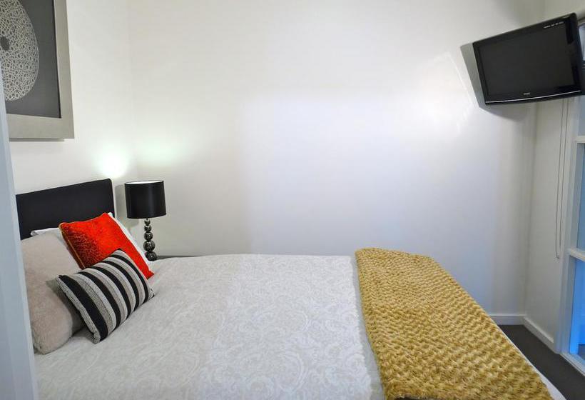 Flinders Wharf Apartment | Docklands | Victoria | Australia 13