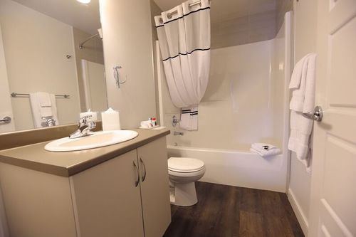 Hotel River Station Suite | Fort McMurray | Alberta | Canada 12