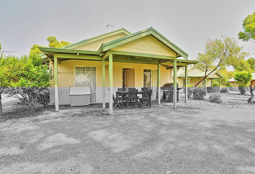 Hotel Swan Valley Oasis Resort | Henley Brook | Western Australia | Australia 11