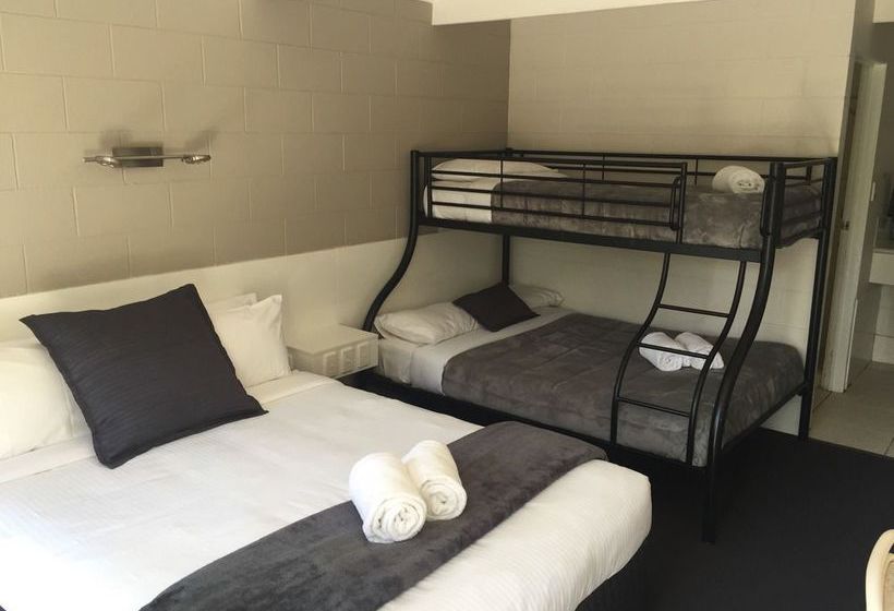 Buderim Fiesta Motel | Tanawha | Queensland | Australia 6