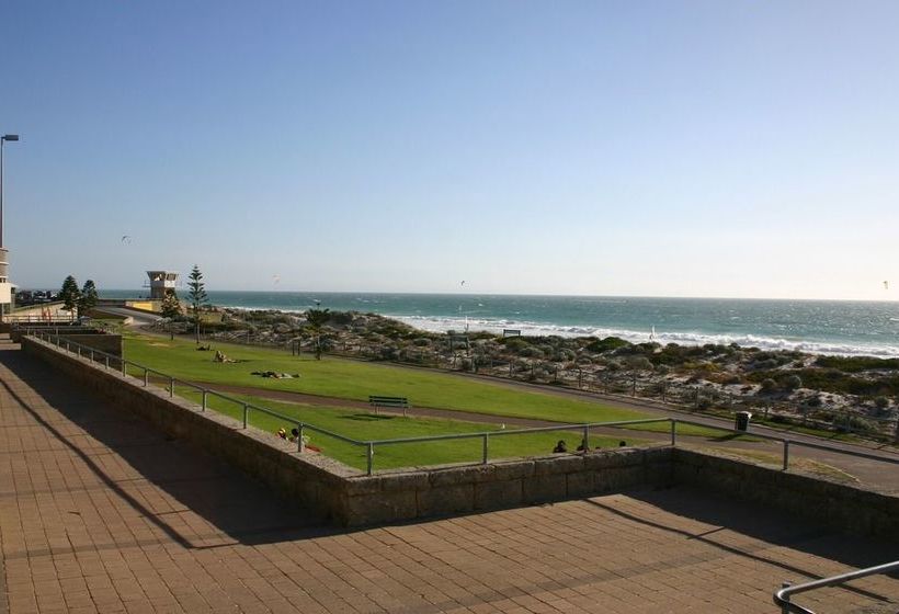 Scarborough & Absolutely Beachfront | Scarborough | Western Australia | Australia 13