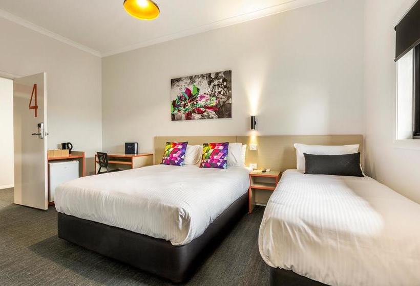 Hotel The Ashley | Braybrook | Victoria | Australia 1