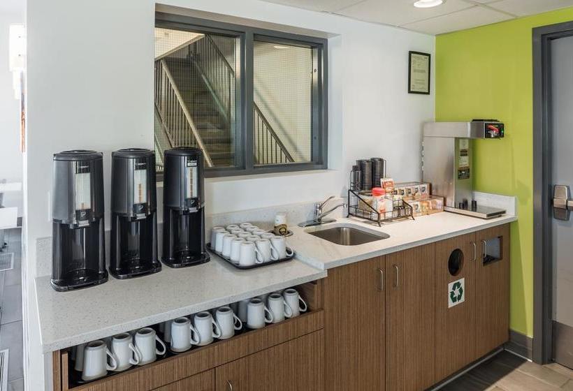 Hotel Super 8 Winnipeg West