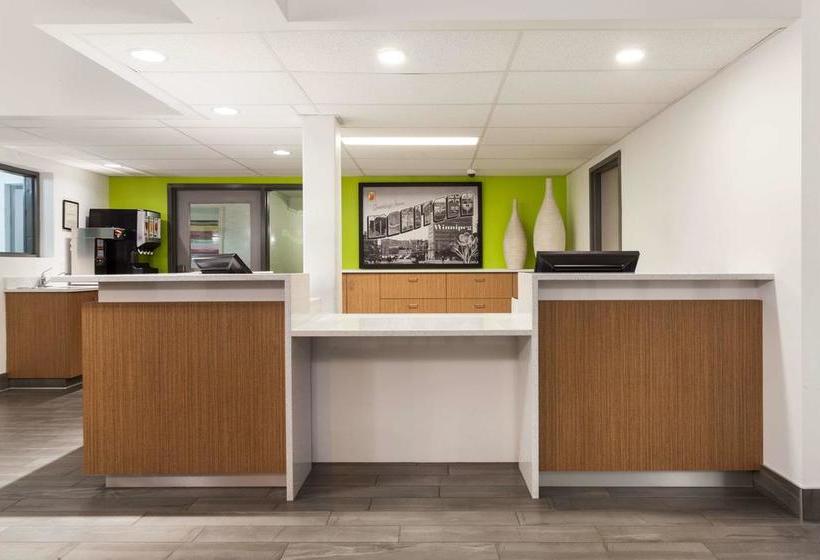 Hotel Super 8 Winnipeg West | Winnipeg | Manitoba | Canada 11