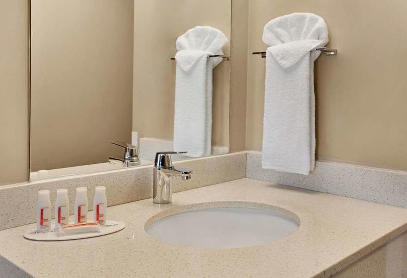 Hotel Super 8 Winnipeg West | Winnipeg | Manitoba | Canada 13