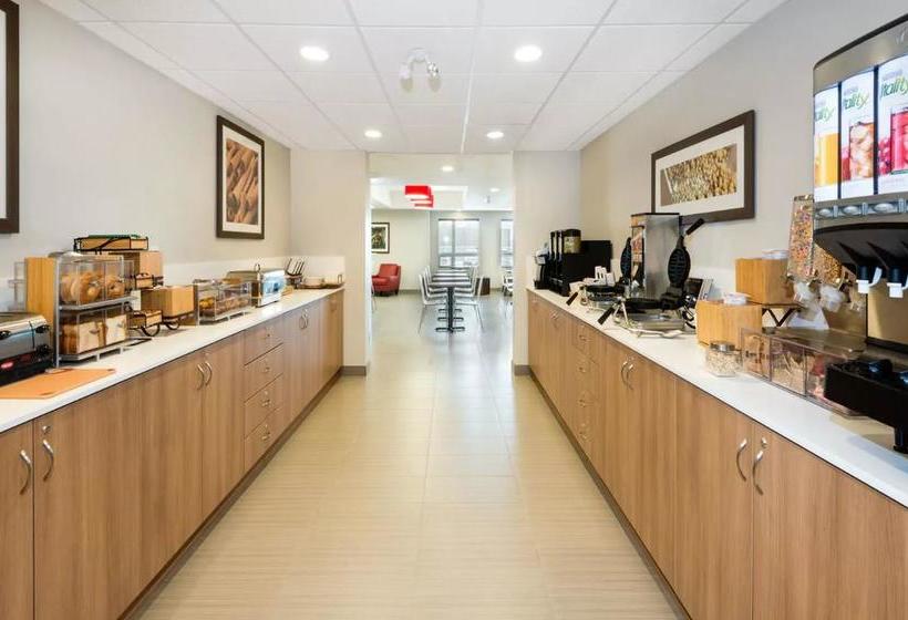 Microtel Inn & Suites By Wyndham Sudbury | Sudbury | Ontario | Canada 3