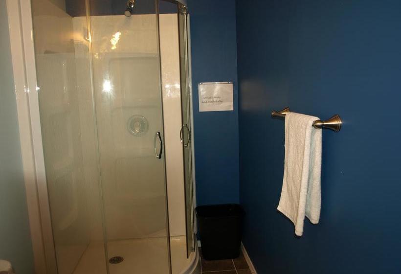 Hotel Jailhouse Bed & Breakfast | Valemount | British Columbia | Canada 12