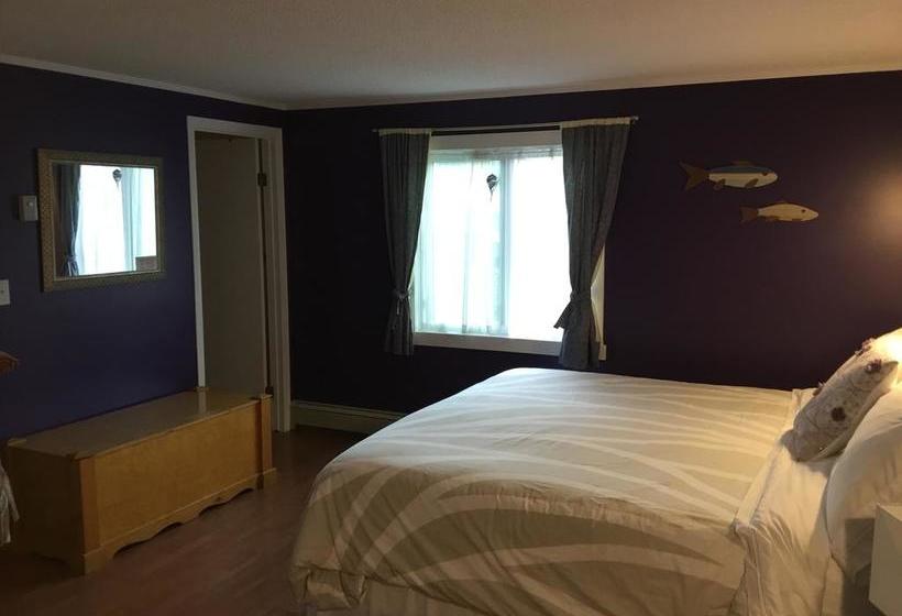 Hotel Rose Cottage Bed & Breakfast | Valemount | British Columbia | Canada 3