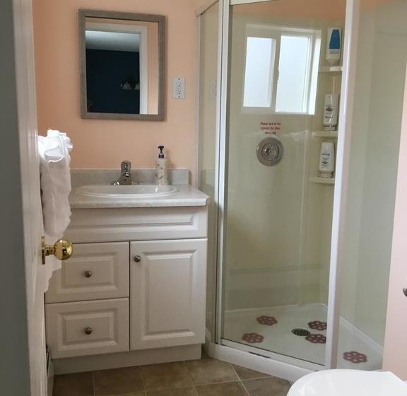 Hotel Rose Cottage Bed & Breakfast | Valemount | British Columbia | Canada 9