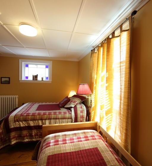 Hotel Aloha Tourist Home | Charlottetown | Prince Edward Island | Canada 13