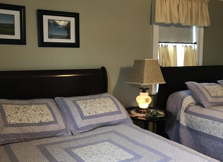 Hotel Aloha Tourist Home | Charlottetown | Prince Edward Island | Canada 8
