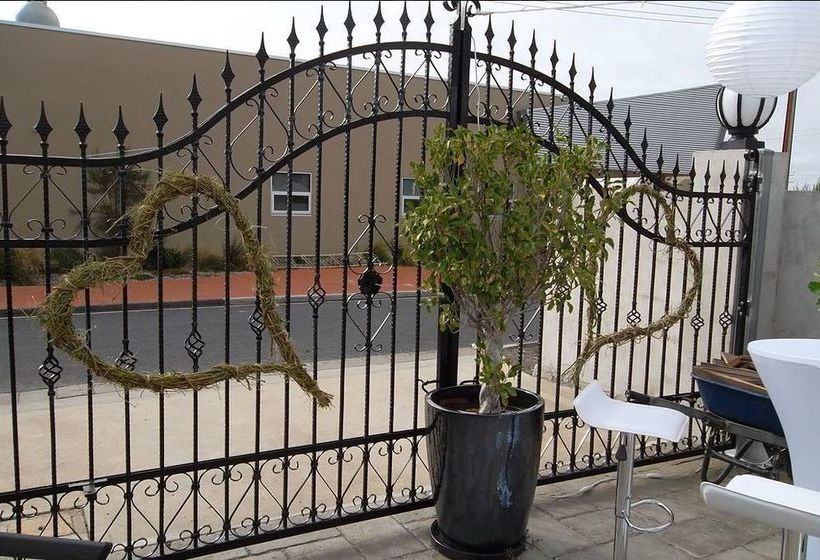 Bed and Breakfast The Customs House | Port Macdonnell | South Australia | Australia 8