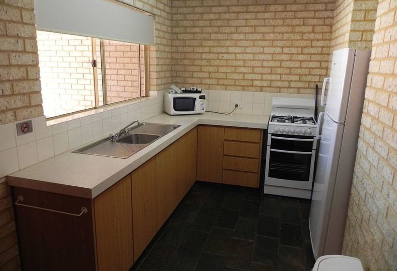 Hotel Busselton Villas And Caravan Park | Busselton | Western Australia | Australia 13