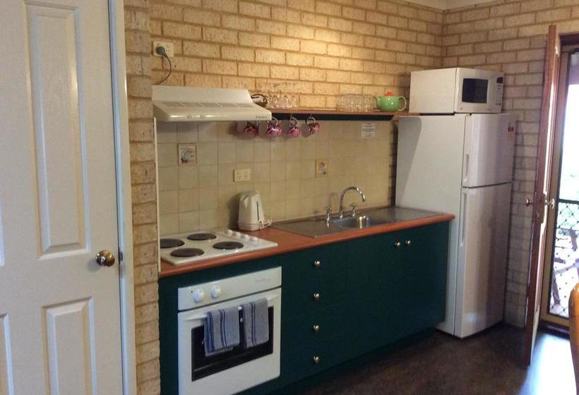 Hotel Busselton Villas And Caravan Park | Busselton | Western Australia | Australia 6