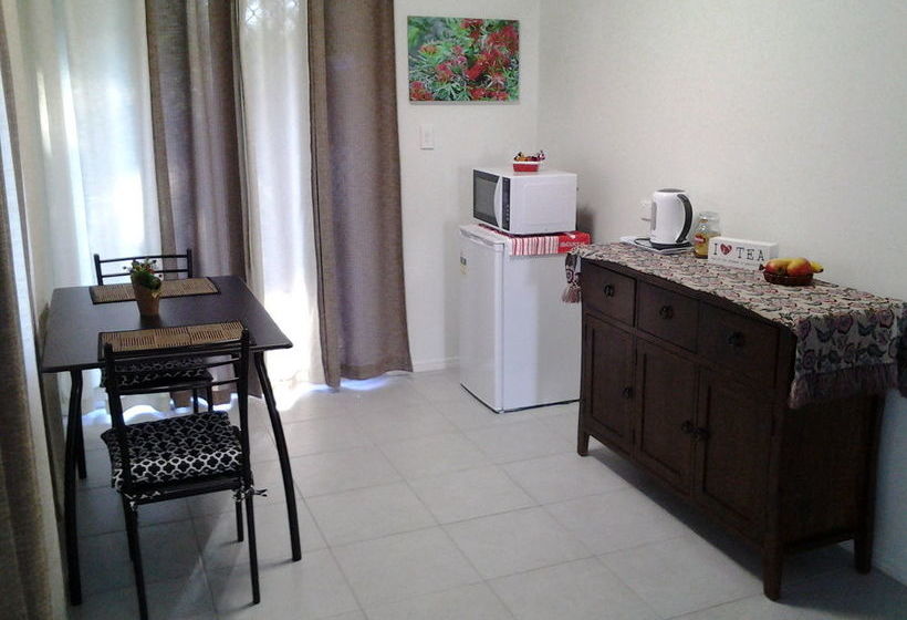 Bottlebrush B&b | Tinana | Queensland | Australia 7