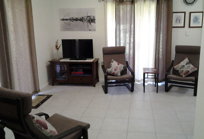 Bottlebrush B&b | Tinana | Queensland | Australia 8