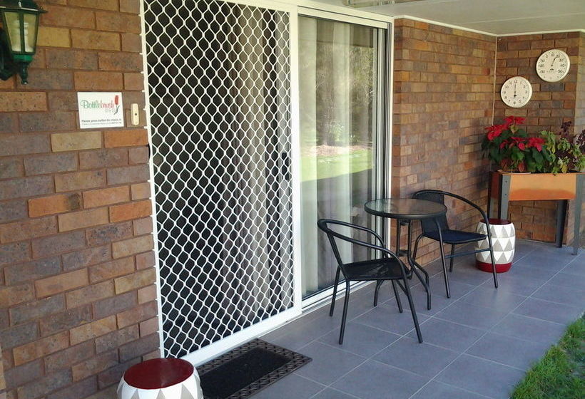 Bottlebrush B&b | Tinana | Queensland | Australia 9