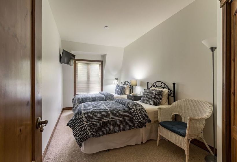 Les Manoirs - Rvmt | Mont Tremblant | Quebec | Canada 11