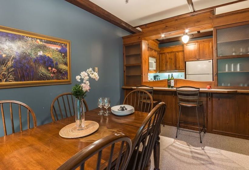 Les Manoirs - Rvmt | Mont Tremblant | Quebec | Canada 20