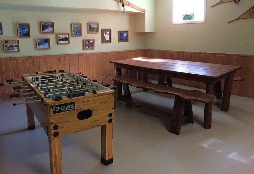 Hostel Castle Mountain Ski Lodge | Pincher Creek | Alberta | Canada 2