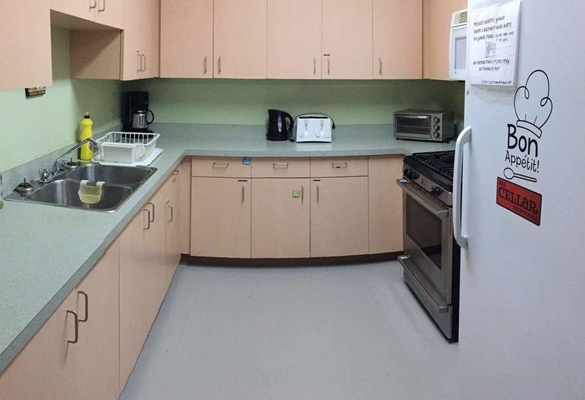 Hostel Castle Mountain Ski Lodge | Pincher Creek | Alberta | Canada 3