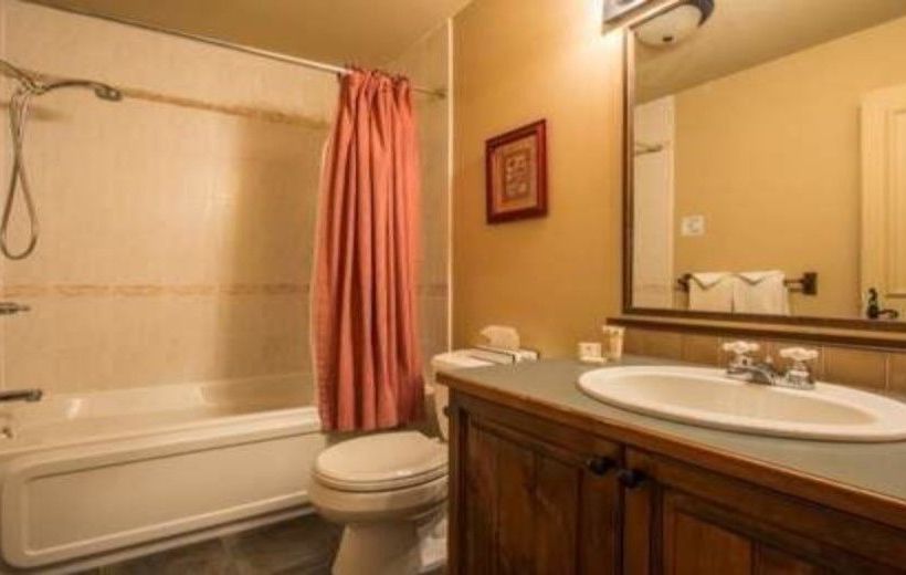 Les Hauts Bois | Mont Tremblant | Quebec | Canada 16