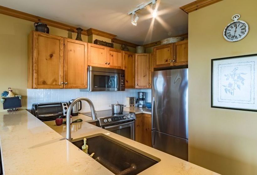 Les Hauts Bois | Mont Tremblant | Quebec | Canada 8