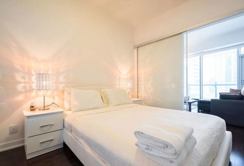 New One Bedroom Condo Downtown-cn Tower