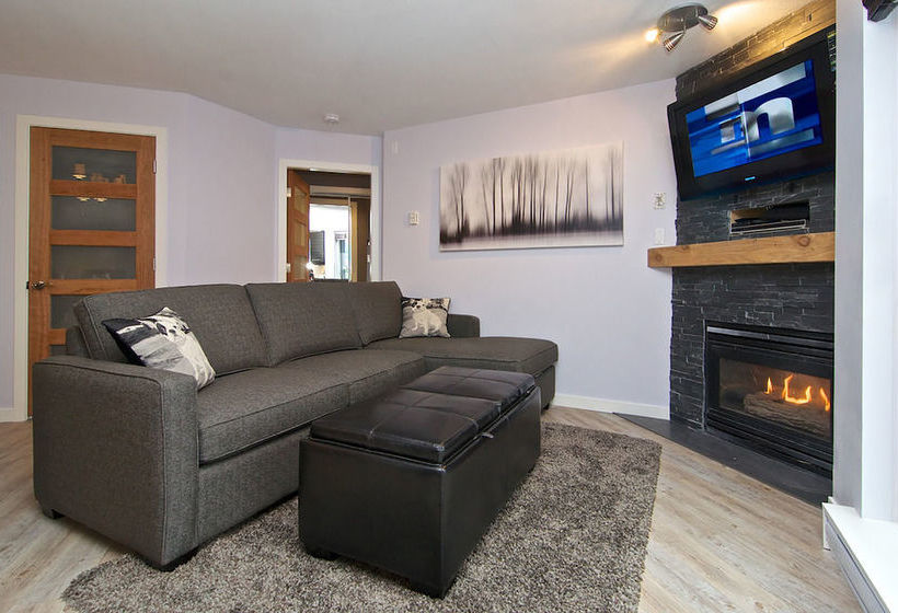 Harmony At Eagle Lodge | Whistler | British Columbia | Canada 8