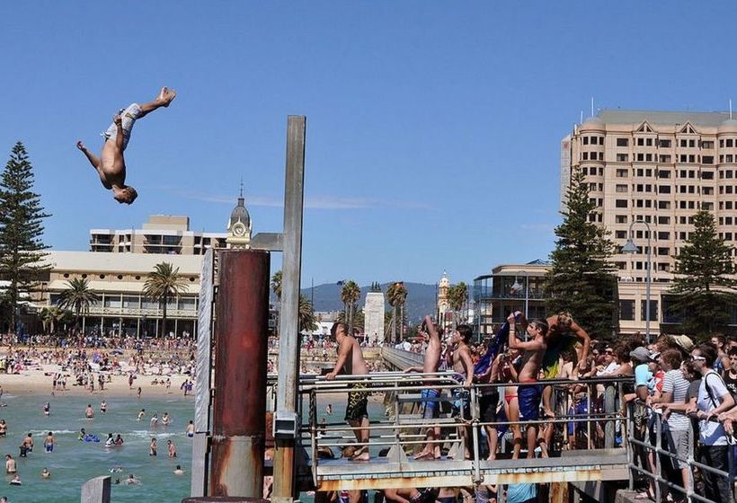 Glenelg Holiday Apartments - Corfu | Glenelg | South Australia | Australia 20