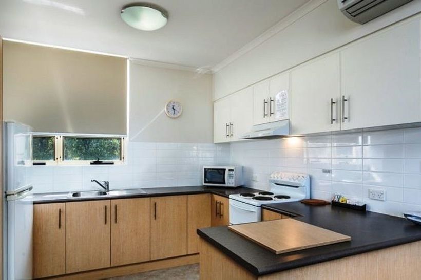 Glenelg Holiday Apartments - Corfu | Glenelg | South Australia | Australia 4