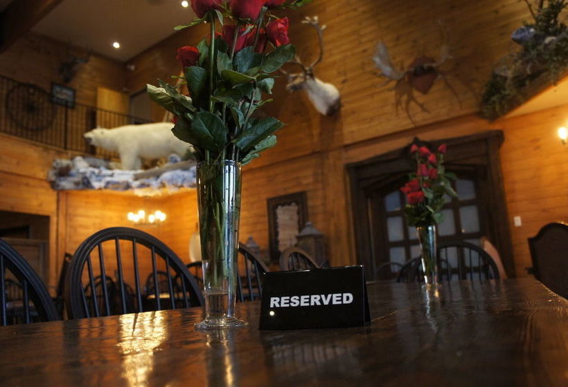 Hotel The Whitestone | Dunchurch | Ontario | Canada 1