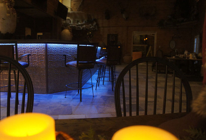 Hotel The Whitestone | Dunchurch | Ontario | Canada 2