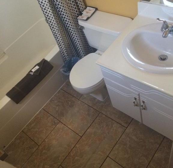 Satellite Motel | Medicine Hat | Alberta | Canada 11