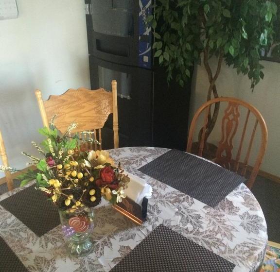 Satellite Motel | Medicine Hat | Alberta | Canada 14