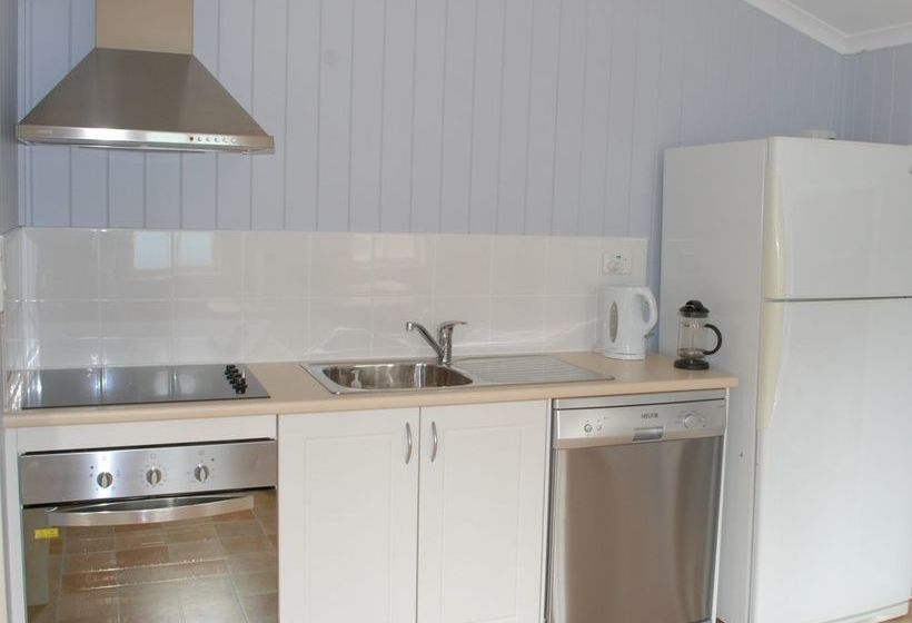 Twisted Gum Cottage | Ballandean | Queensland | Australia 3