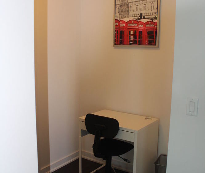 Diamond Vacation Homes - York Street | Toronto | Ontario | Canada 10